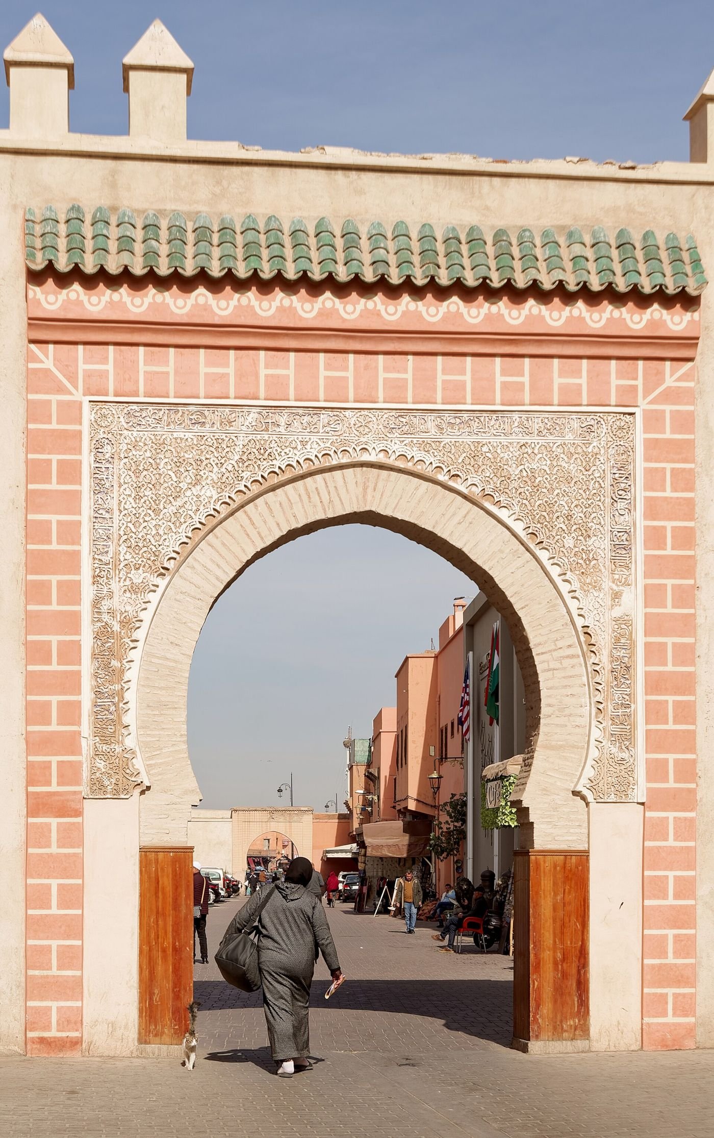 باب أكناو وأسوار المدينة
