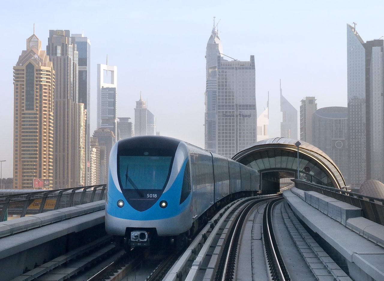 دبي بميزانية ذكية: مترو، أكل، وأنشطة مجانية