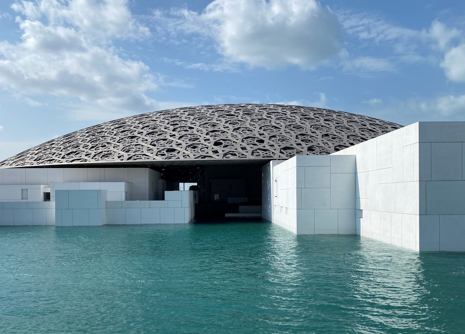 12 Pertanyaan Sebelum Kunjungan Pertama ke Abu Dhabi
