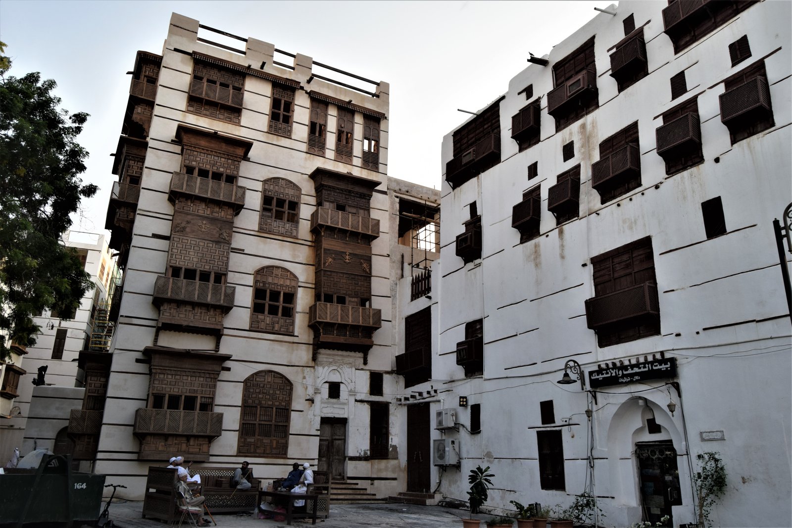 How to Get Around Jeddah: Your Complete Transport Guide