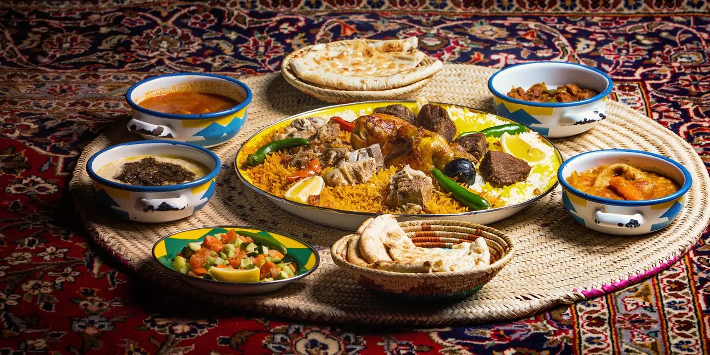 مطاعم نكهة ديرتنا