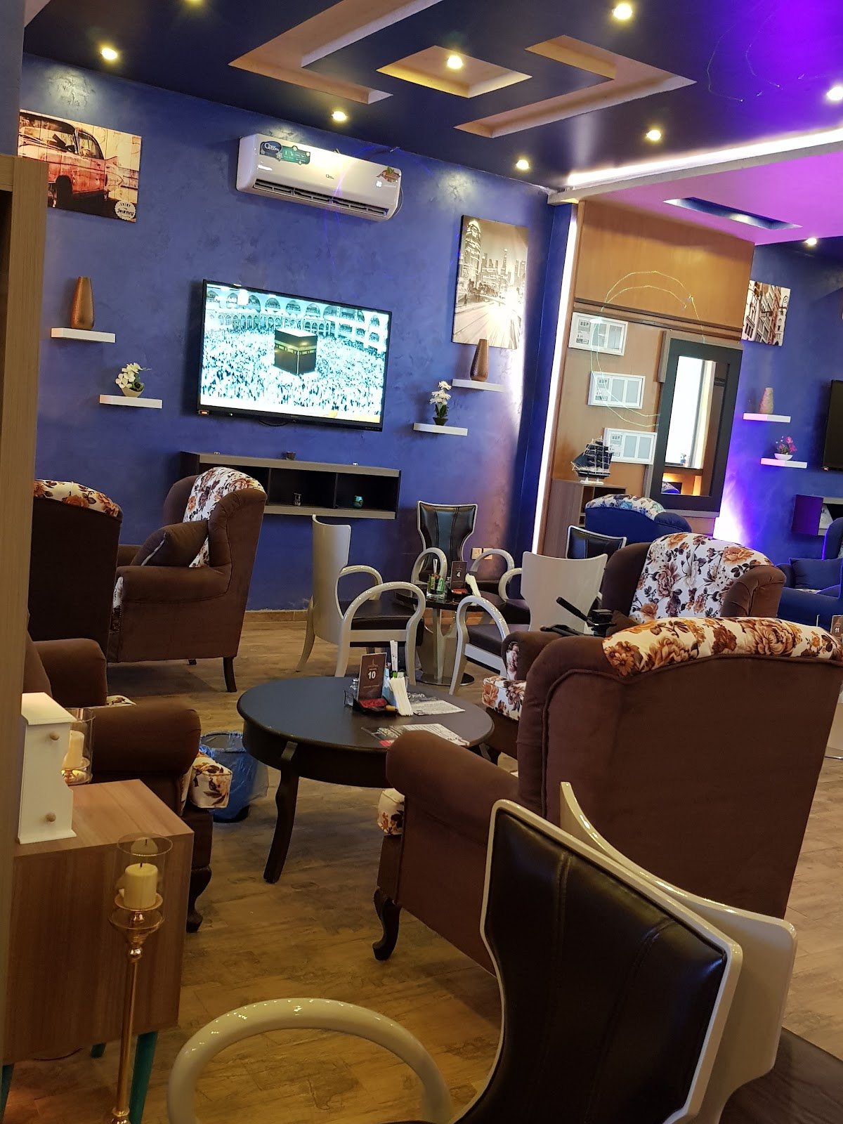 مقهى وديوانية ليالي العرب